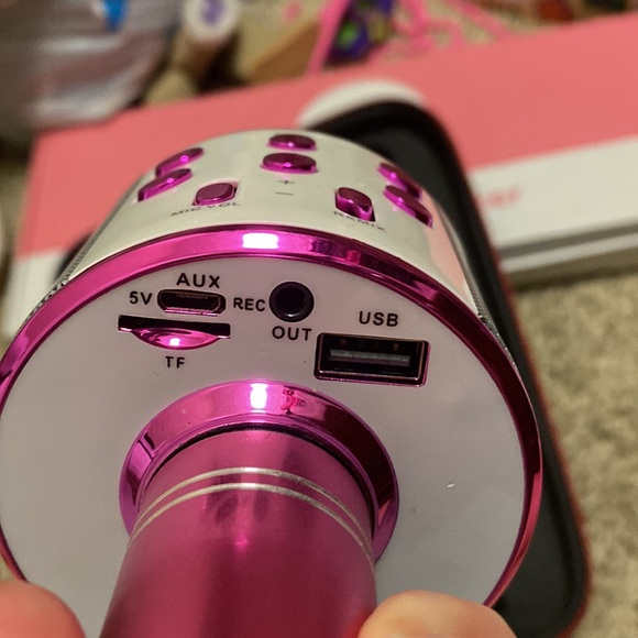 Microphone - Picture 4 of 6